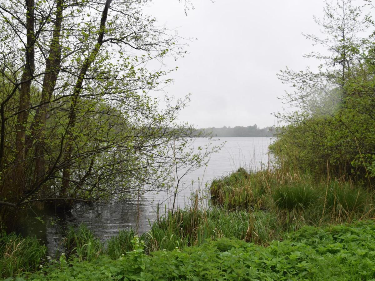 Flat In Eutin On The Kleiner Eutiner See Lake Exterior photo